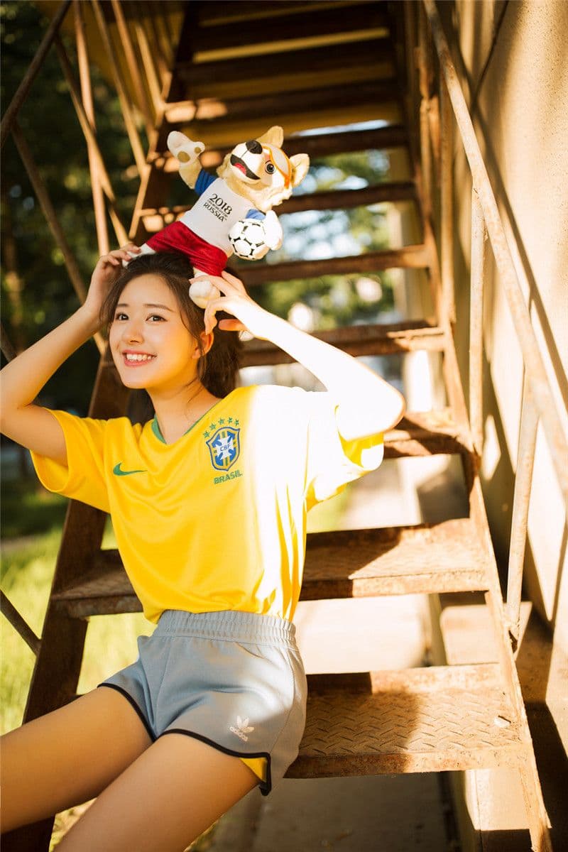 The Power of Positivity: Cultivating a Positive Mindset for Success